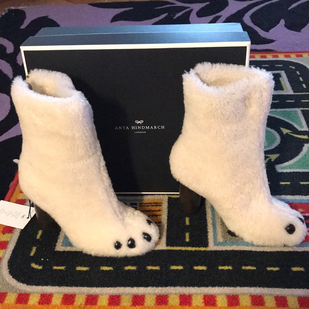 Polar bear boots